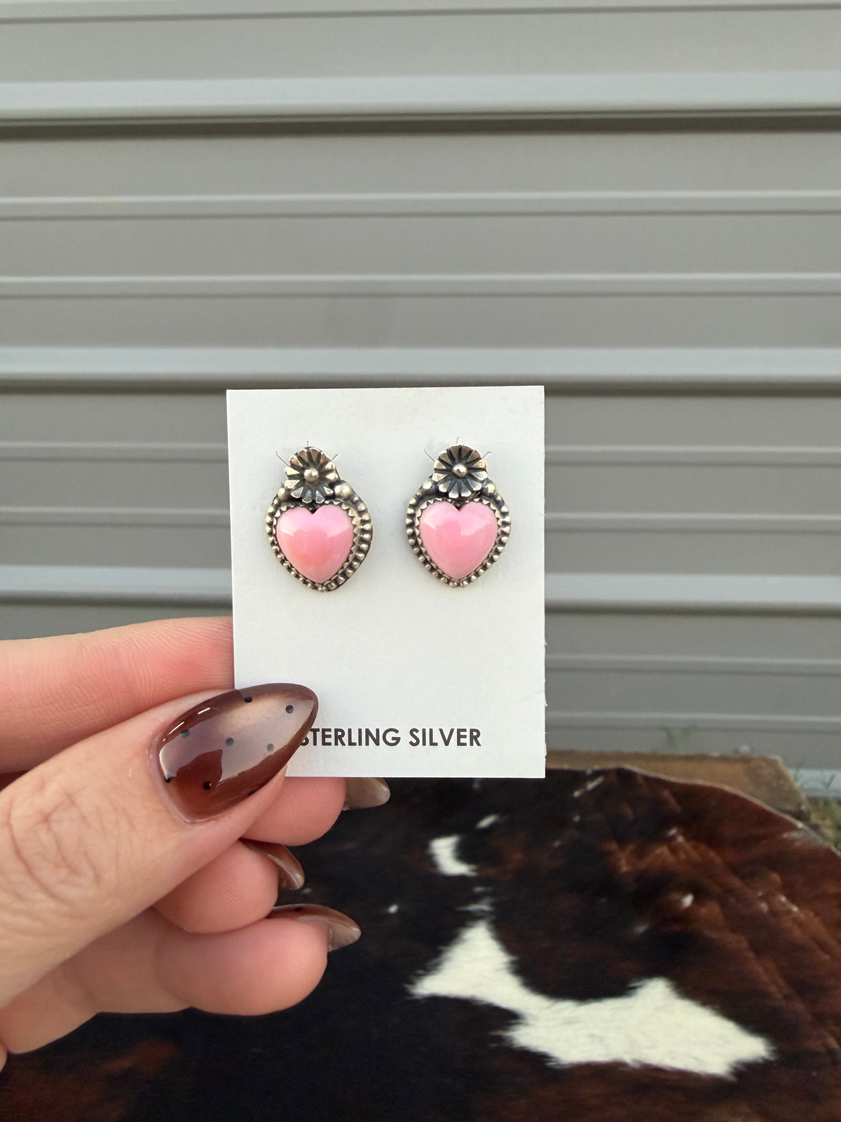 Pink conch heart studs