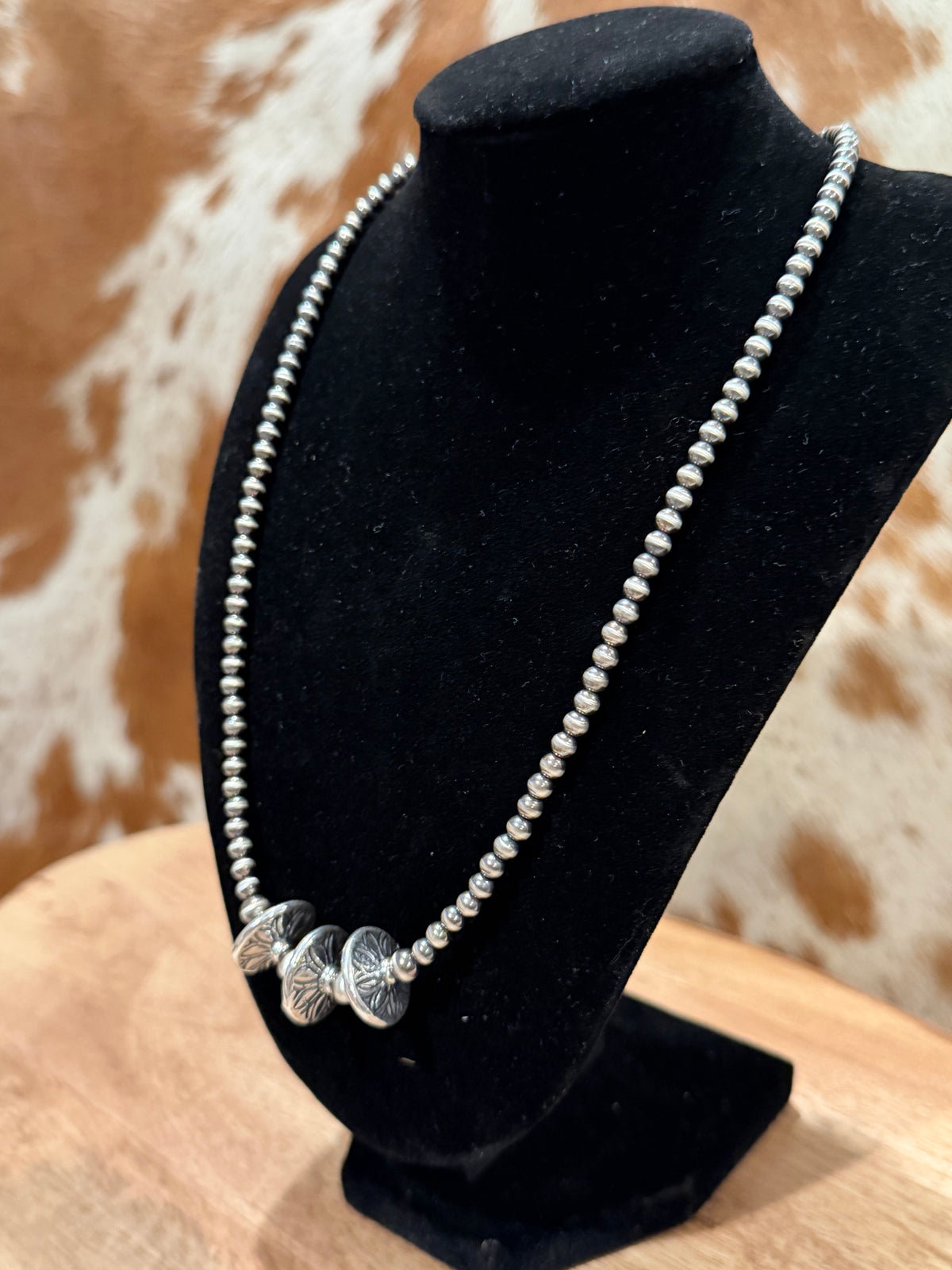 18” Concho Saucer & Pearls
