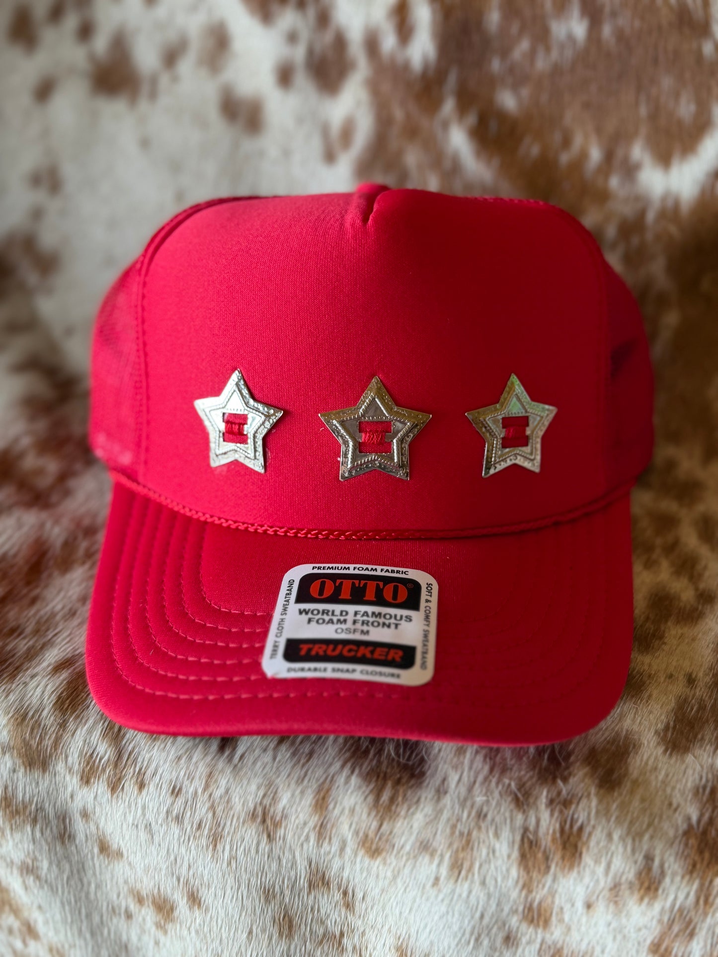 Red star concho hat