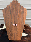 3 stone pink conch necklace