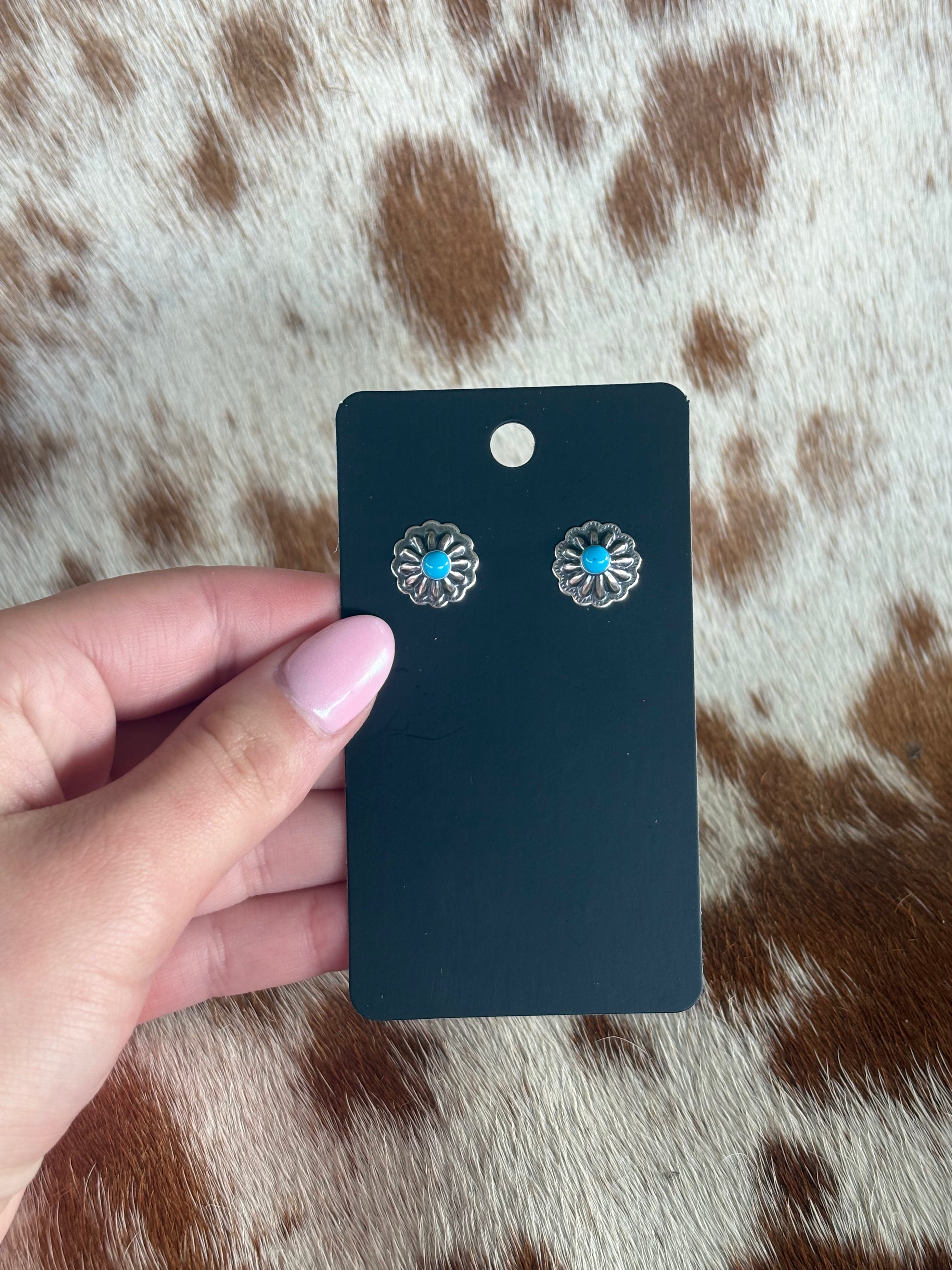 Mini turq concho studs