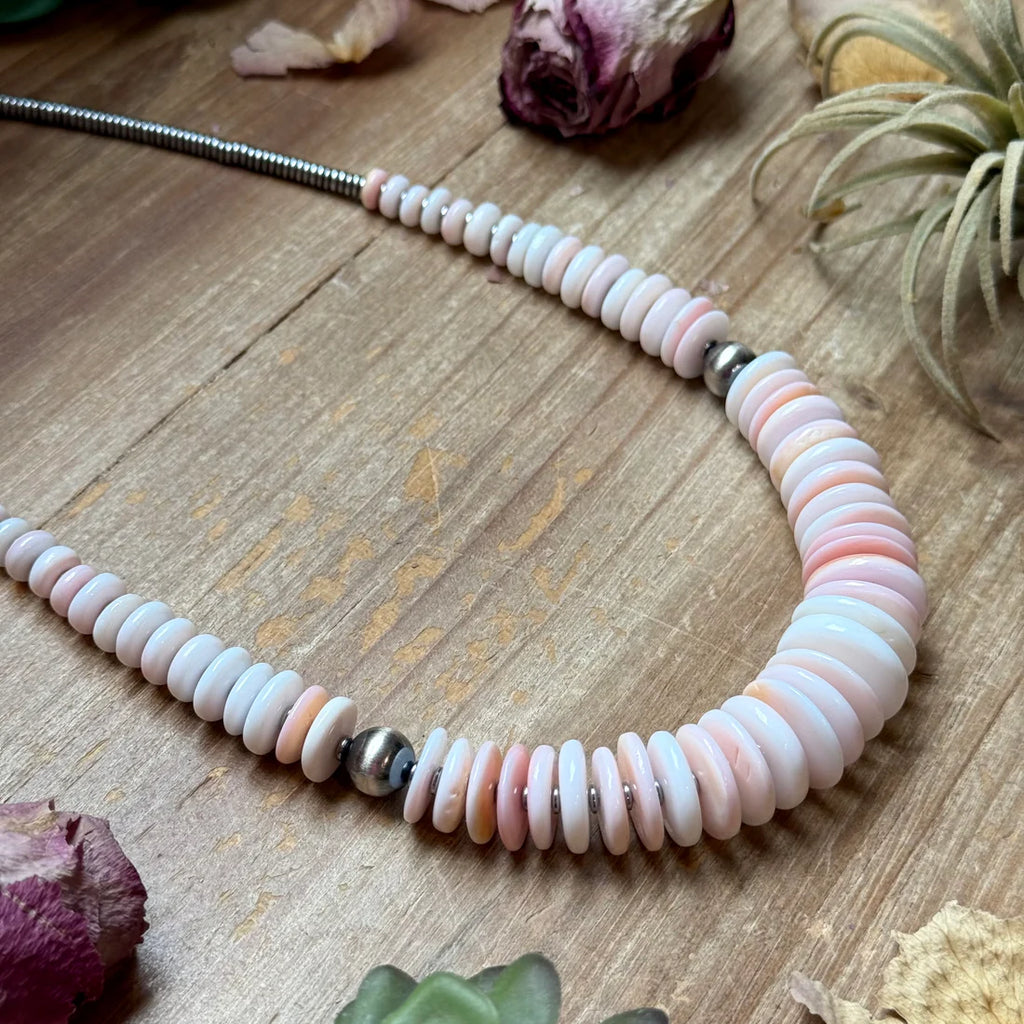 22” Pink conch graduated necklace
