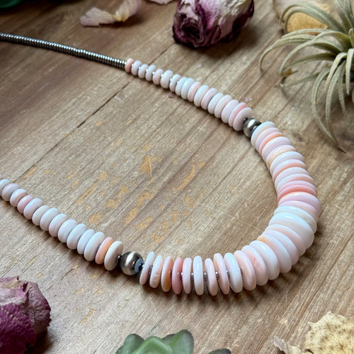 22” Pink conch graduated necklace