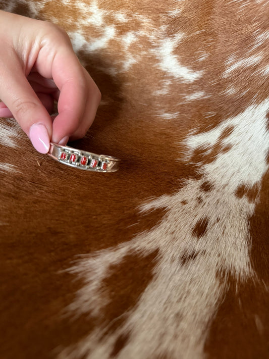 Spiny oyster baby cuff